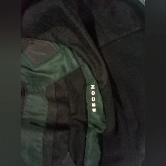 🏞Green North Face Recon Backpack (lots of pockets)🏞